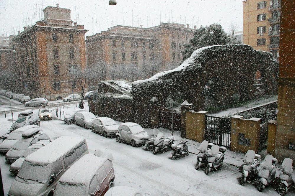 A Testaccio Da Max ローマ エクステリア 写真